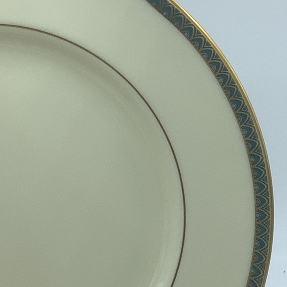 Two Vintage Lenox Patriot Dinner Plates - Picture 8 of 11